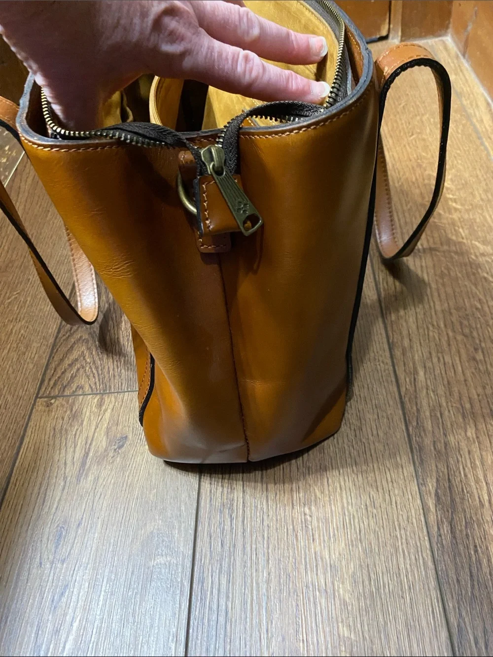 Patricia Nash Tan Leather Chantilly Vintage Satchel Shoulder Bag